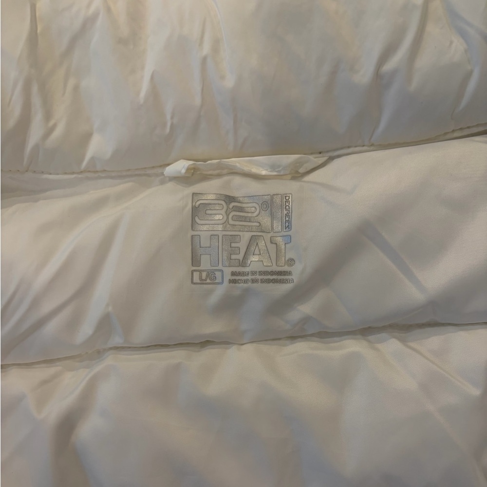 32 Degrees Tennis Custom LOVE White Sleeveless Puffer Vest Large Zipped Pockets - Picture 10 of 14